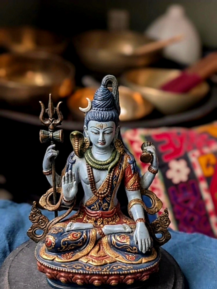 Shiva_Meditation_Statur_Foto_Ai_uberarbeitet